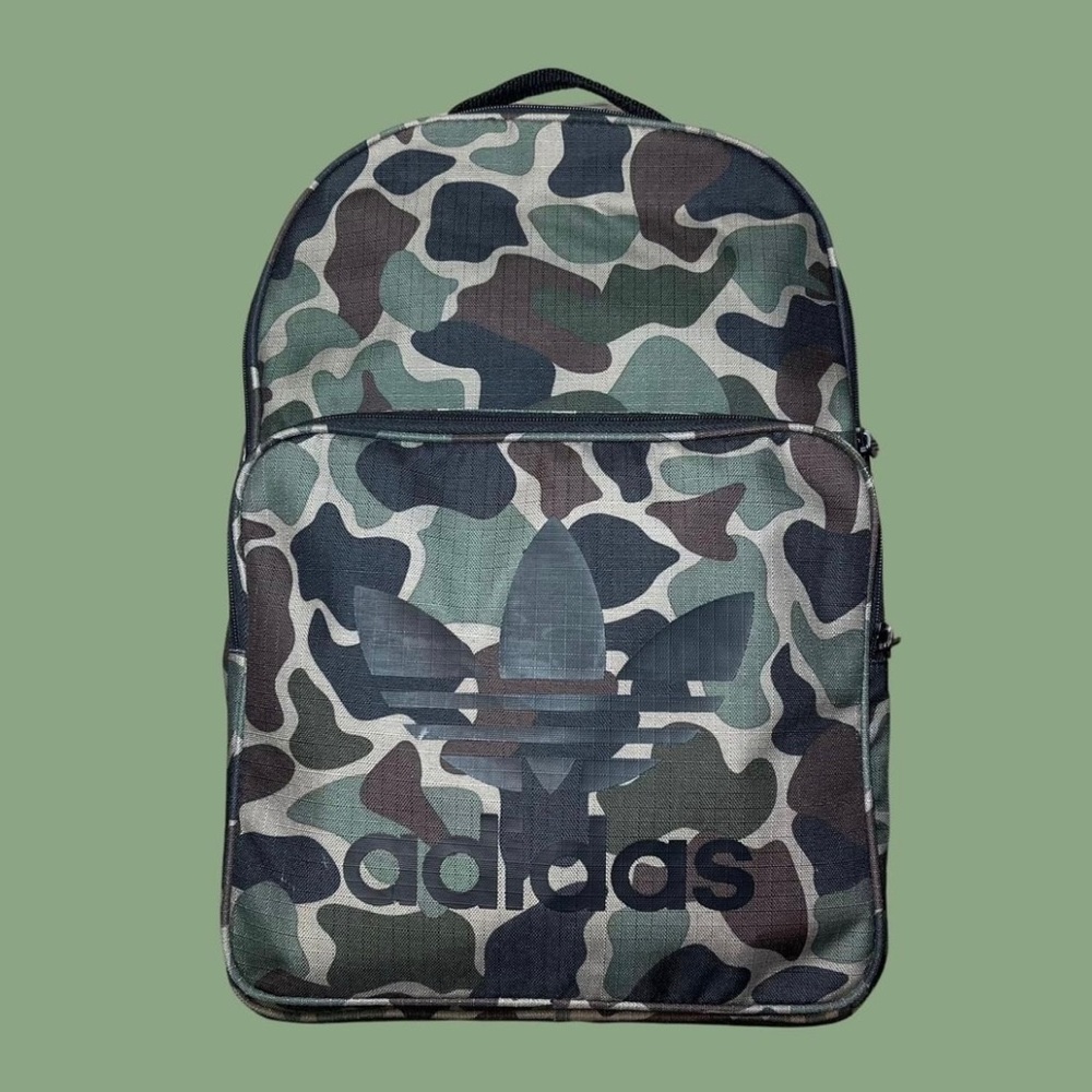 Adidas Originals Classic Trefoil Camo Backpack 🎒